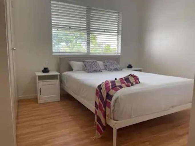 Bedroom 2, Central Motel Mooloolaba Apartments, Maroochy - Mooloolaba
