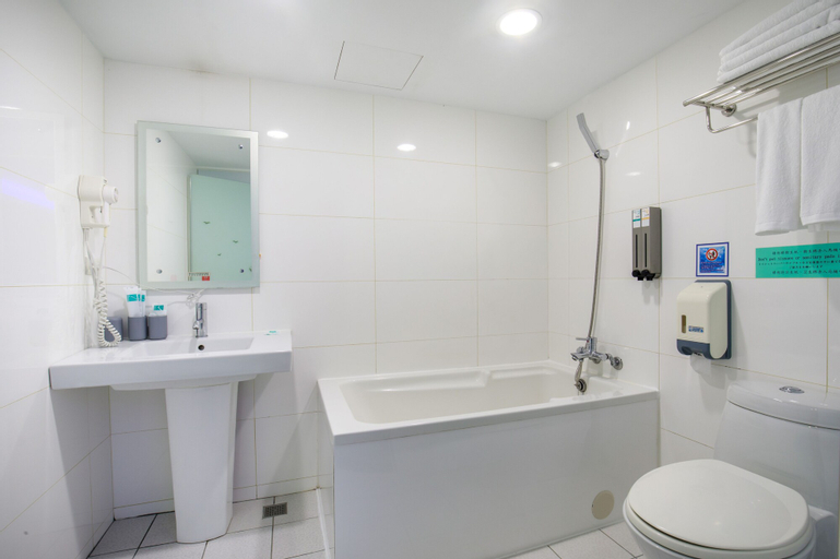 Bedroom 4, Star Ximen, Taipei City