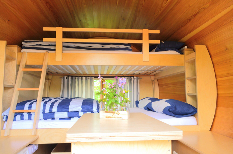 Bedroom 4, Haus der Schmetterlinge, Northeim