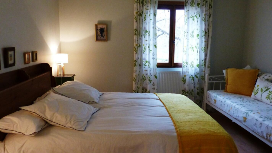 Bedroom 3, Chambres d'hotes Ambroisie, Aude