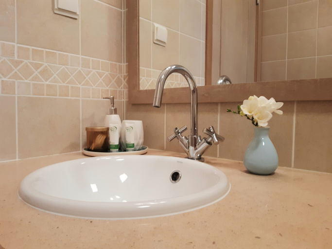 Bathroom 4, Casa Canavial, Lagos
