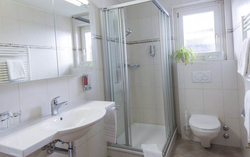 Bathroom 4, Hotel Excelsior, Visp