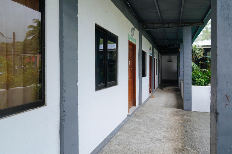 Public Area, RedDoorz @ St Anthony Beach Resort