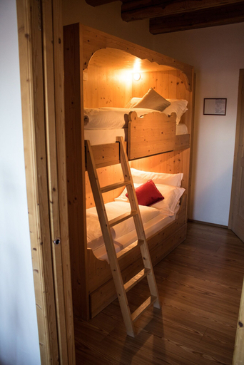 Bedroom 2, Residence Valpiccola, Belluno