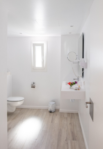 Bathroom 5, Hotel Club Es Talaial, Baleares