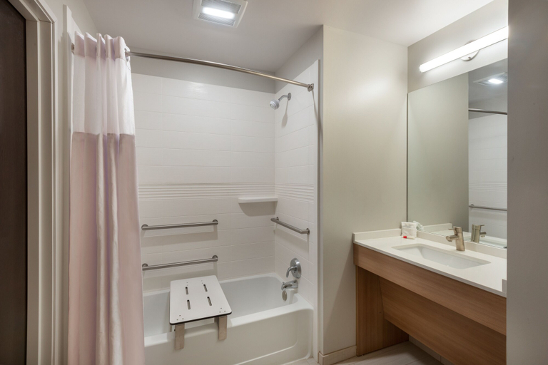 Bathroom 4, Microtel Inn & Suites by Wyndham Warsaw, Wyoming