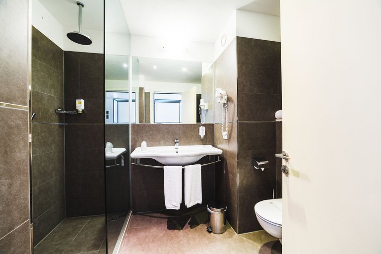 Bathroom 4, Aiden by Best Western JHD Dunant Hotel, Mantua