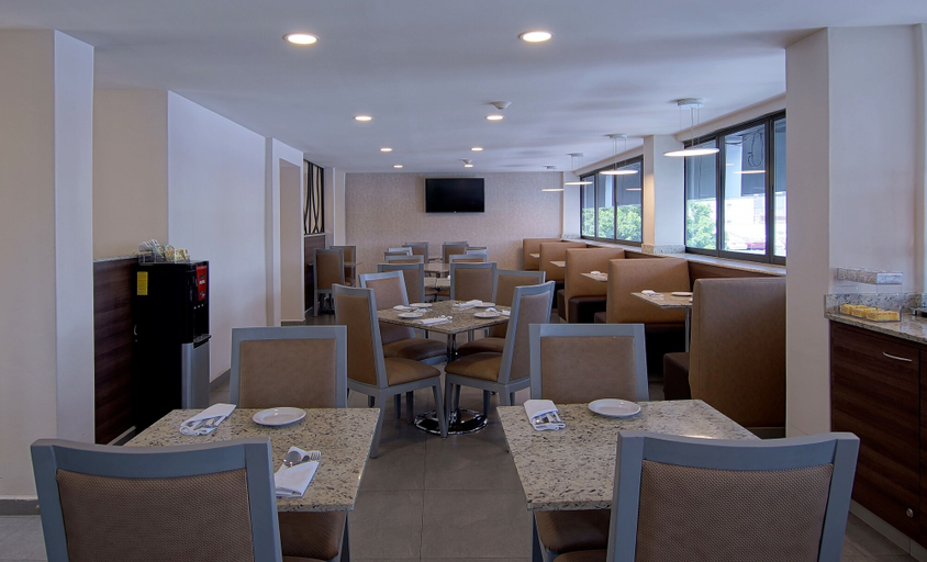 Food & Drinks 5, Econo Express Hotel by Nokte Inn, Mexico City