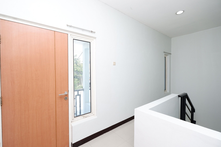 Others 5, Hotel O Palebon Residence, Semarang