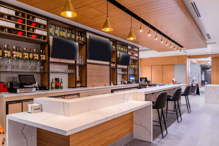 Food & Drinks 5, Hilton Garden Inn Sudbury, Greater Sudbury