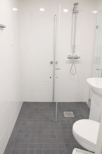 Bathroom 4, Forenom Serviced Apartments Rovaniemi, Lapland
