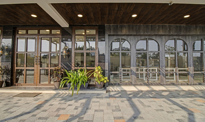 Exterior & Views 2, Treebo Premium Median Inn, Nagpur