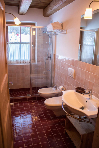 Bathroom 3, Residence Valpiccola, Belluno