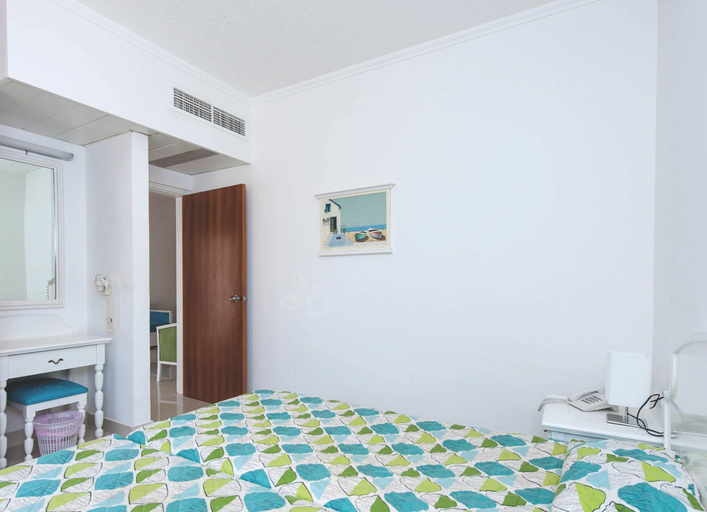 Bedroom 3, Marlita Beach Hotel Apartments