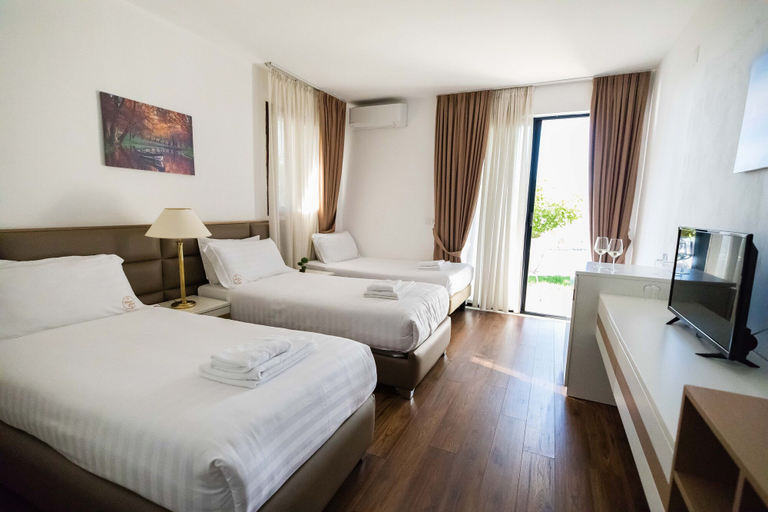 Bedroom 2, Chateau Linza Resort, Tiranës