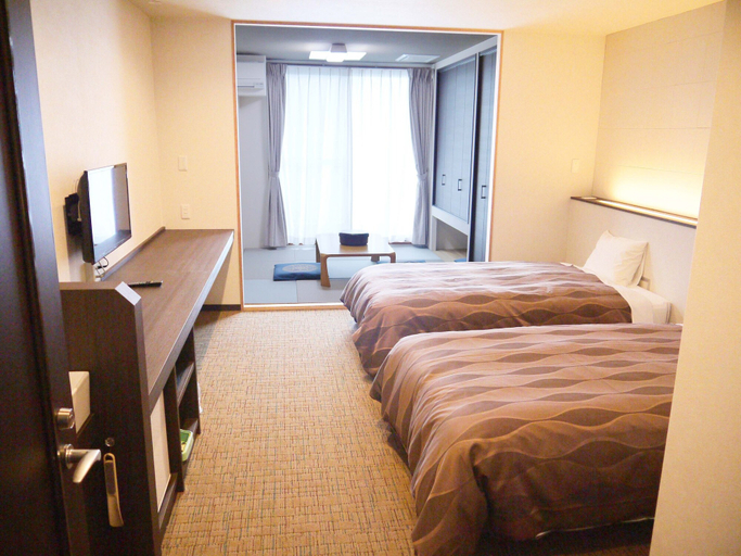 Bedroom 3, The Gran Resort Mikatagoko, Mihama
