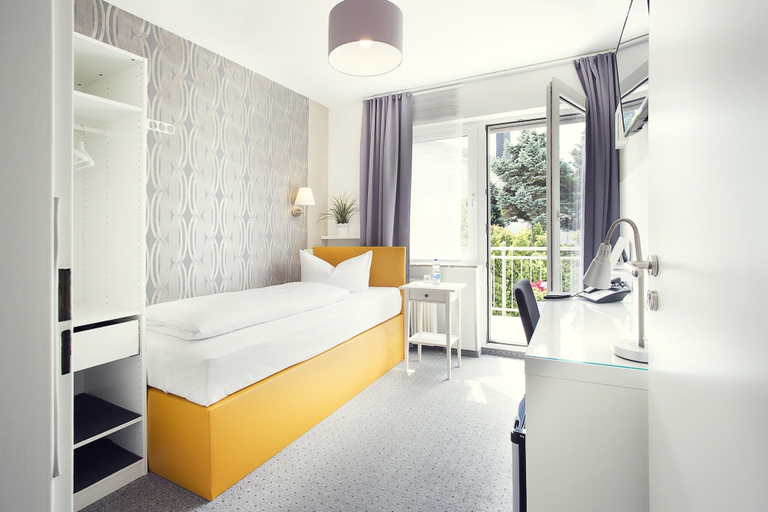 Bedroom 4, Hotel Löwenguth, Westerwaldkreis