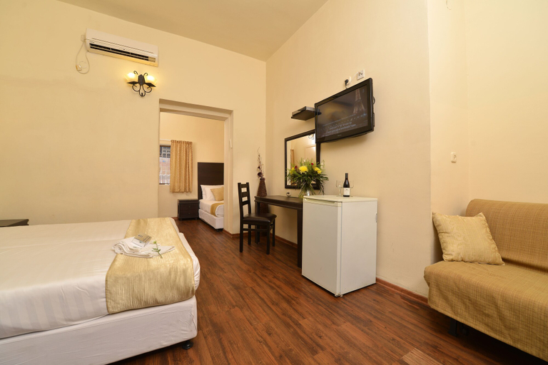 Bedroom 4, Little House in Rehavia