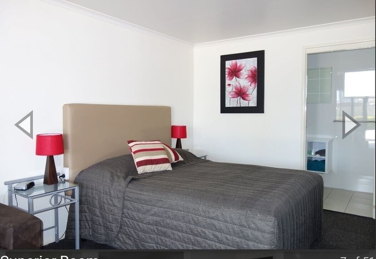 Bedroom, Porky's Motel Rockhampton, Rockhampton