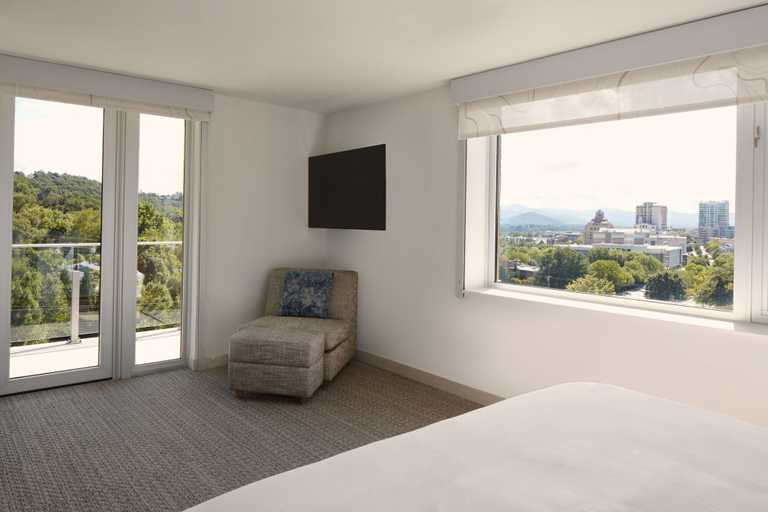 Bedroom 3, Element by Marriott Asheville Downtown, Buncombe