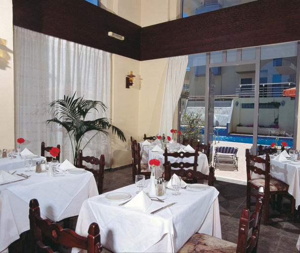 Food & Drinks 5, Lefkoniko Bay, Crete