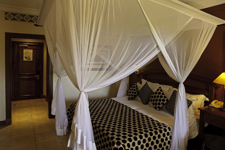 Bedroom 2, The Kingdom at Victoria Falls, Hwange