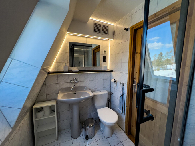 Bathroom 3, Guest House Privát Štrba, Poprad