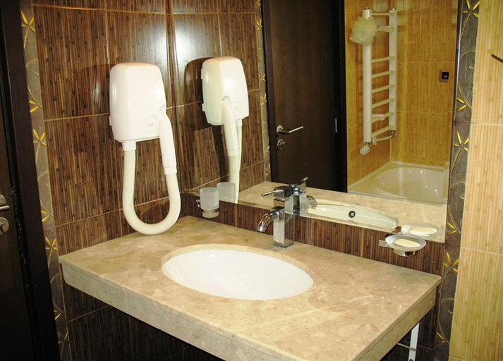 Bathroom 3, 1 Bed - Sleeps 4 - Pets - Pool - Mtn Views, Razlog