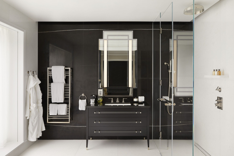 Bathroom 5, Four Seasons Hotel London at Tower Bridge, London