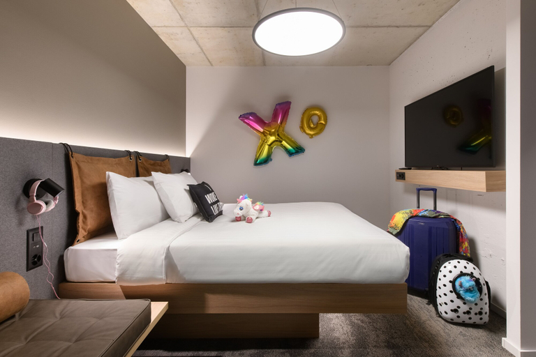 Bedroom 2, Moxy Sion, Sion