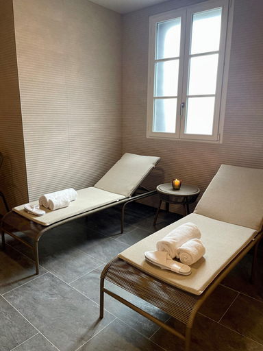 Bedroom 4, L'Invitation au Voyage, Calvados