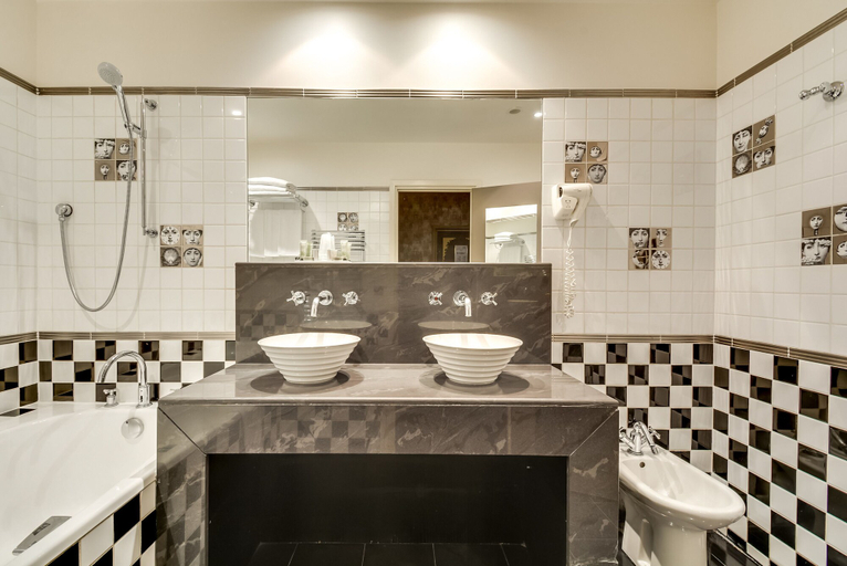 Bathroom 4, Villa Lutece Port Royal, Paris