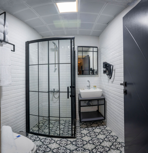 Bathroom 5, Continental Airport Hotel, Arnavutkoy