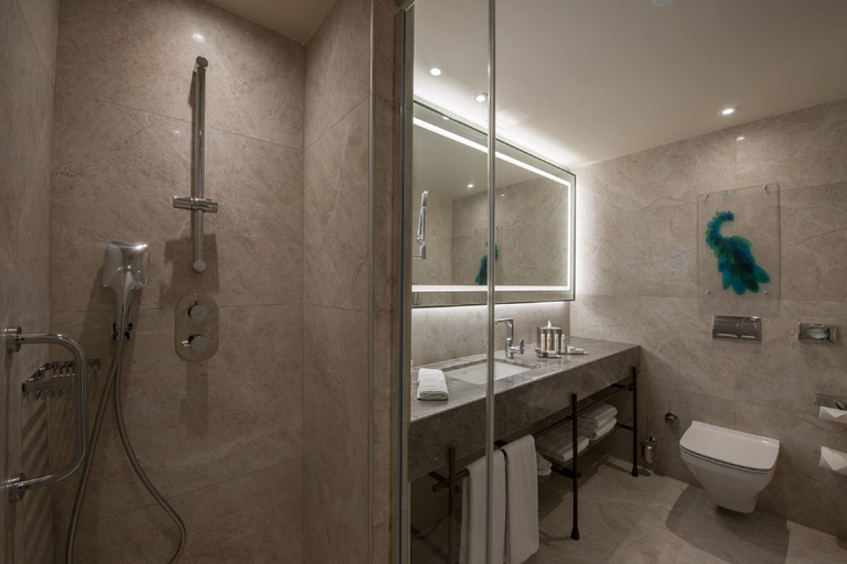 Bathroom 5, DoubleTree by Hilton Hotel Istanbul - Sirkeci, Fatih