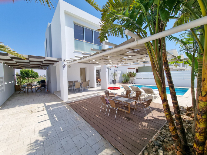 Exterior & Views, Private Pool Villa Next to the Beach, Larnaca