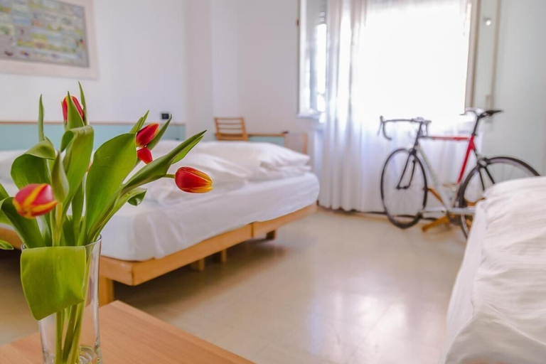 Bedroom 4, Hotel Martinelli, Trento