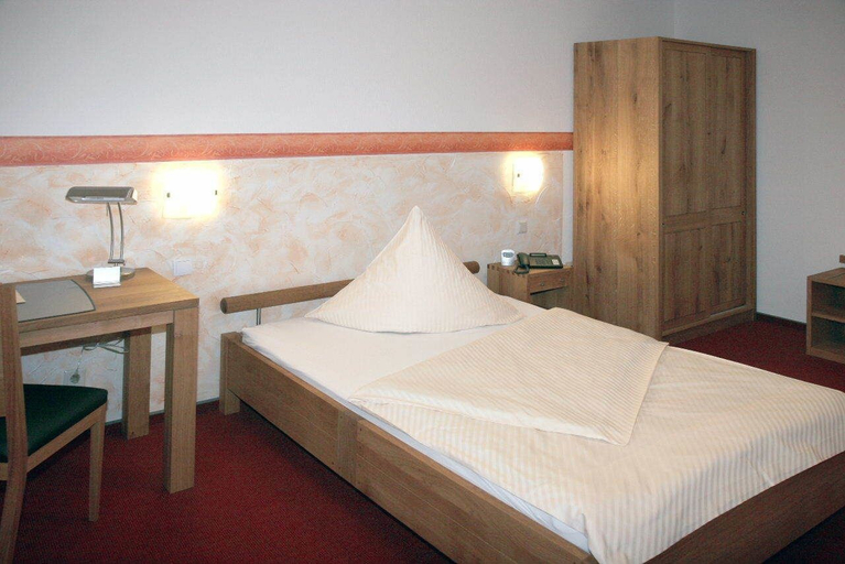 Bedroom 4, Hotel Restaurant Flora, Rhein-Kreis Neuss