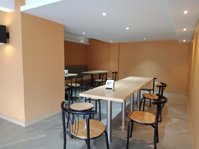 Food & Drinks 5, St. Moritz Business Hotel, Phnom Penh