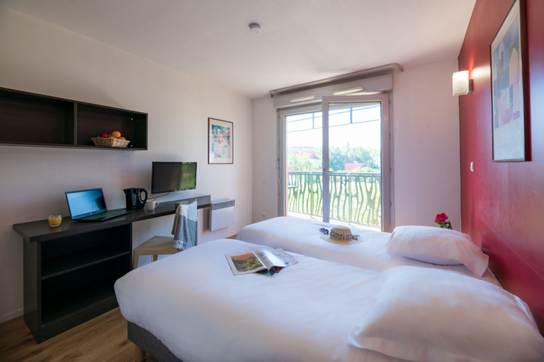 Bedroom 3, Cerise Valence, Drôme