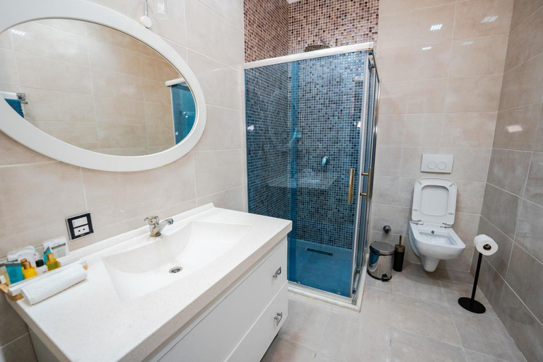 Bathroom 4, Don-Dar Hotel, Baku