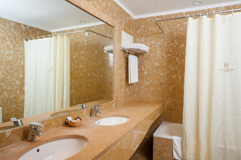 Bathroom 4, Hotel do Elevador, Braga