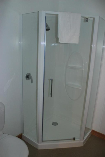Bathroom 4, Aoraki Mount Cook Alpine Lodge, Mackenzie