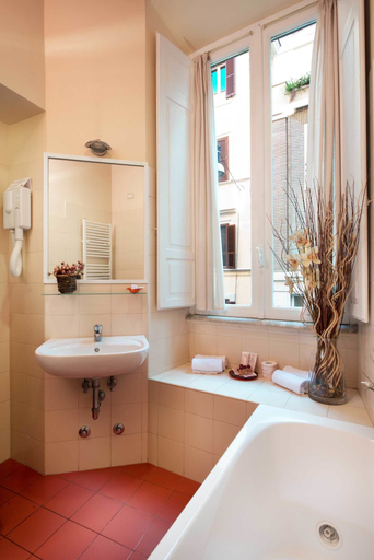 Bathroom 5, Residenza Domiziano, Rome