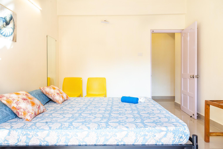 Bedroom 2, Casa Stay, 2 Bedroom Apartment with Pool Candolim , North Goa