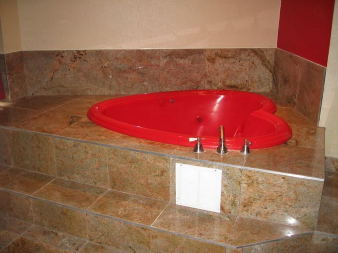 Bathroom 4, Townhouse Inn & Suites, Bergen