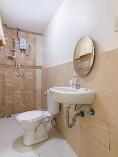 Bathroom 5, OYO 431 Apollo 11 Apartelle, Pasay City