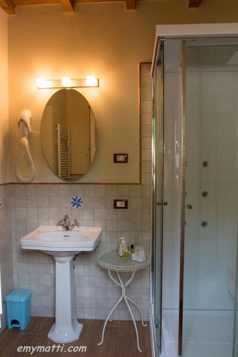 Bathroom 5, Ai Frutti di una Volta B&B, Ferrara