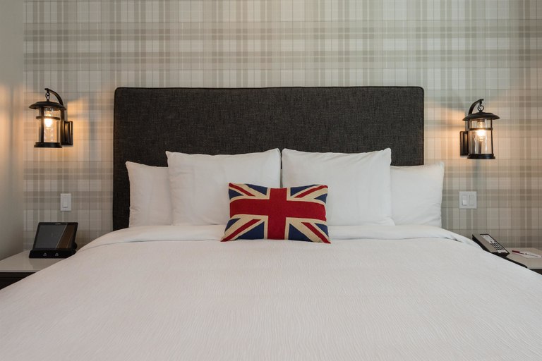 Bedroom 4, Aristocrat Hotel, BW Signature Collection, San Mateo