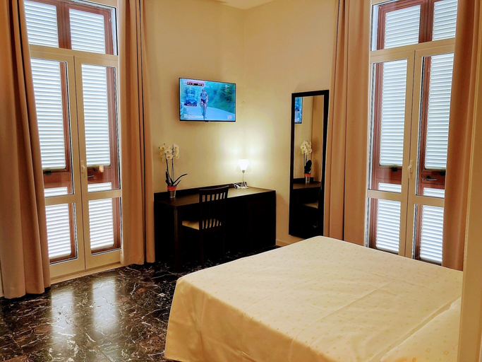 Bedroom 3, Hotel Belvedere, Pisa