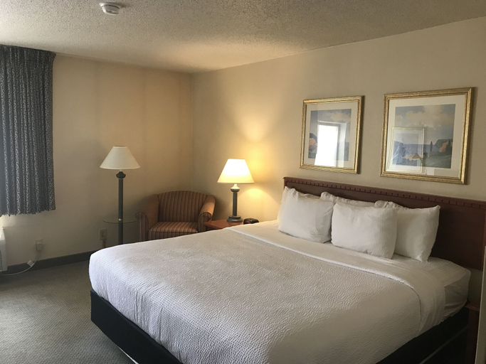 Bedroom 3, La Quinta Inn by Wyndham Indianapolis Airport Executive Dr, Indianapolis